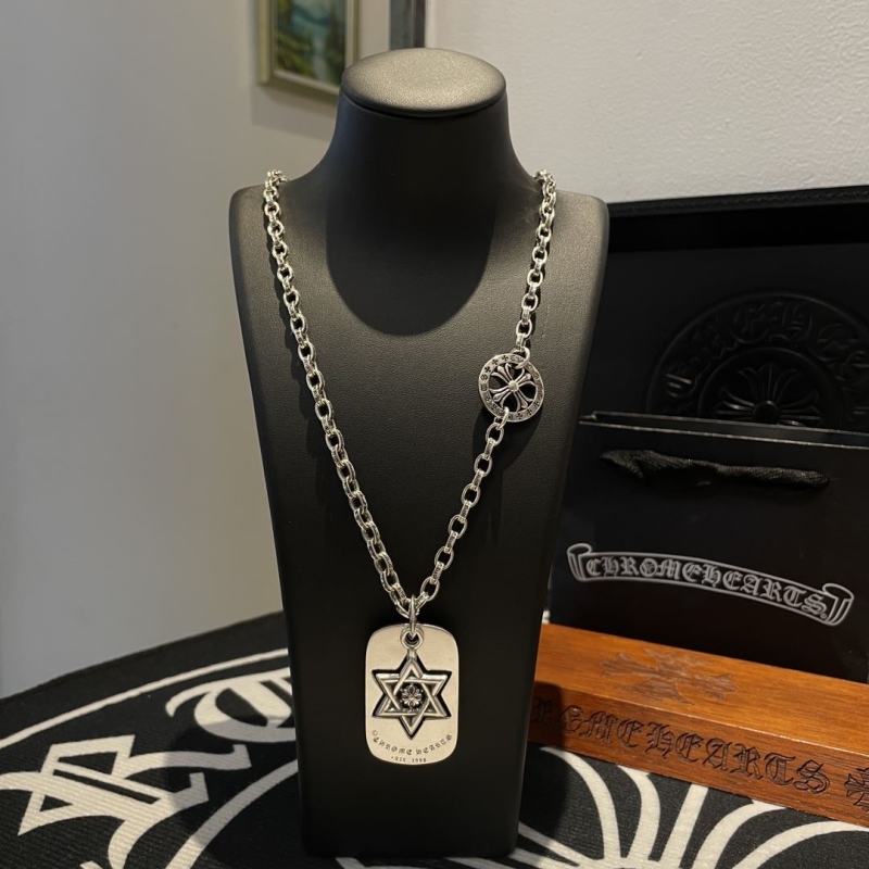 Ch**me He**ts necklaces